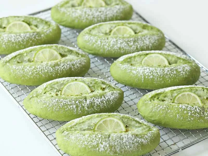 How to make pure milk hand-torn toast: Step 1