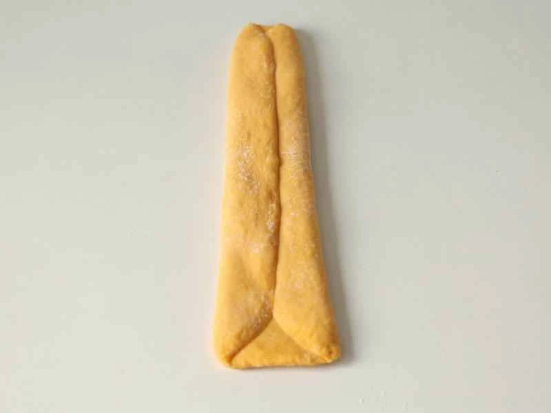 How to make pure milk hand-torn toast: Step 1