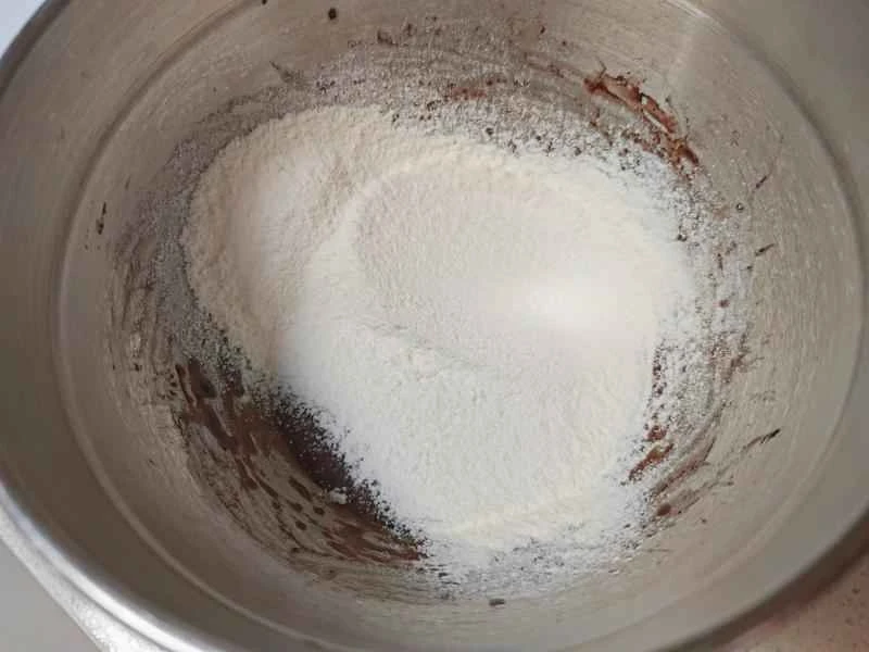 How to make pure milk hand-torn toast: Step 1