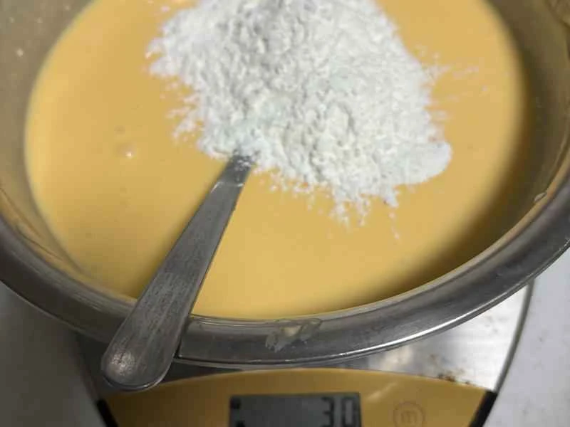 How to make pure milk hand-torn toast: Step 1