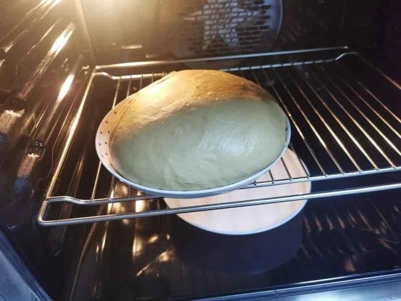 How to make pure milk hand-torn toast: Step 1