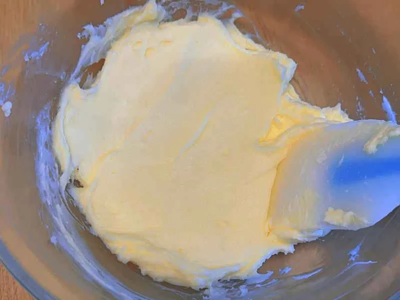 How to make pure milk hand-torn toast: Step 1