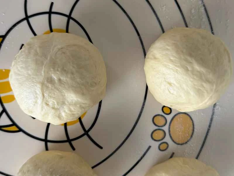 How to make pure milk hand-torn toast: Step 1