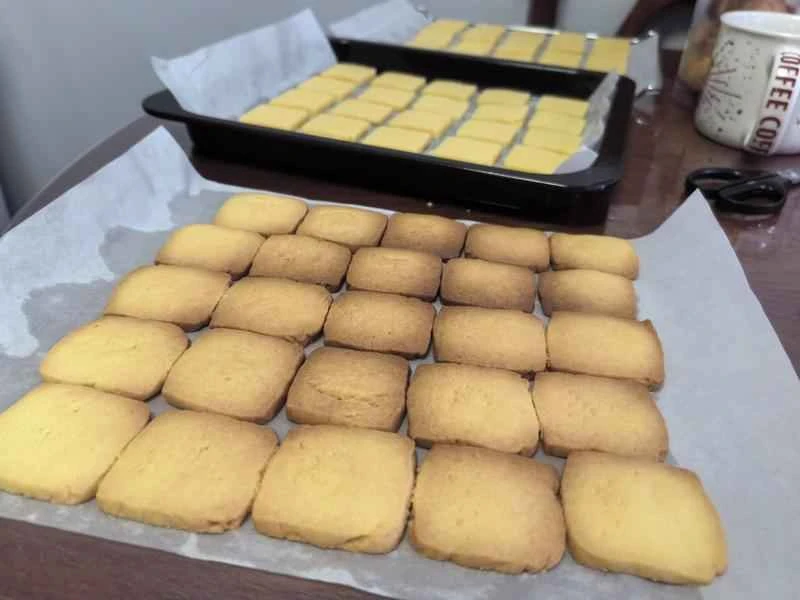 How to make pure milk hand-torn toast: Step 1