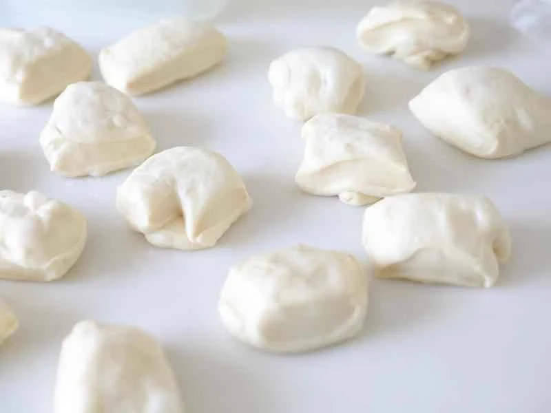 How to make pure milk hand-torn toast: Step 1