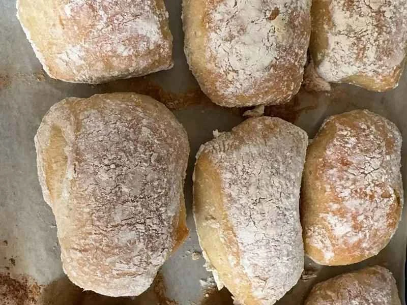 How to make pure milk hand-torn toast: Step 1