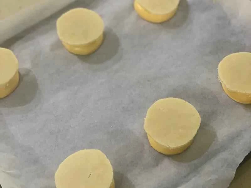 How to make pure milk hand-torn toast: Step 1