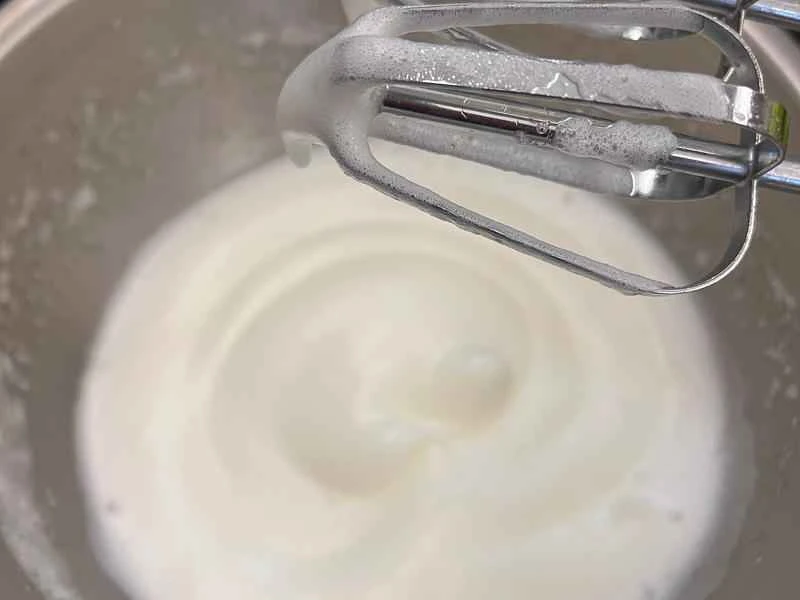 How to make pure milk hand-torn toast: Step 1