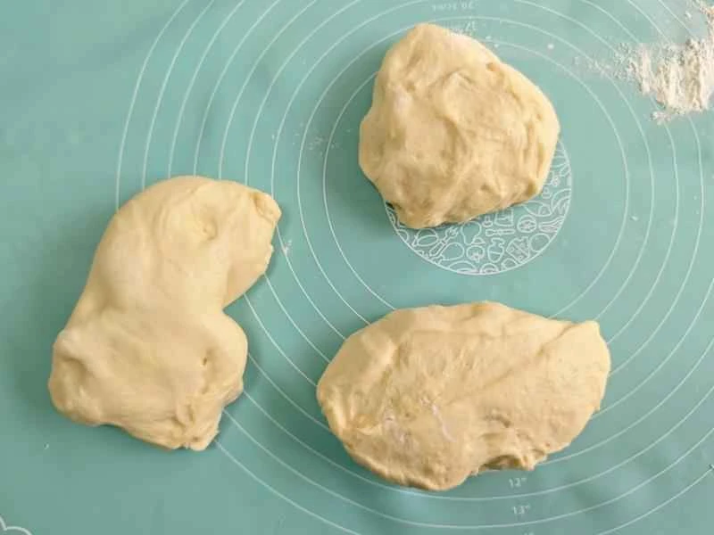 How to make pure milk hand-torn toast: Step 1