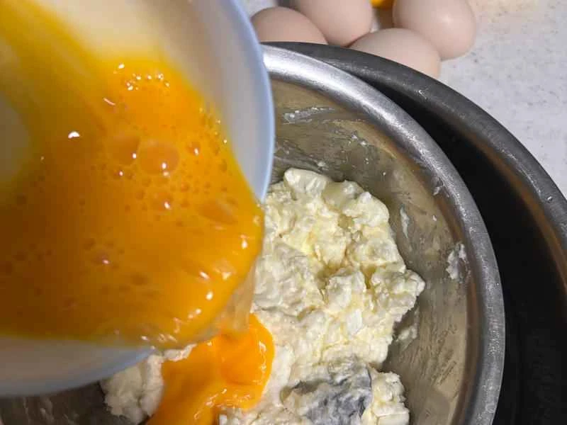 How to make pure milk hand-torn toast: Step 1