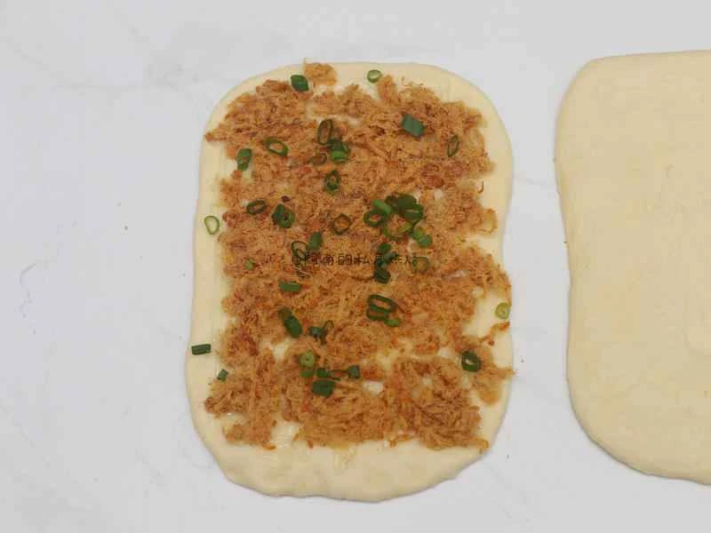 How to make pure milk hand-torn toast: Step 1