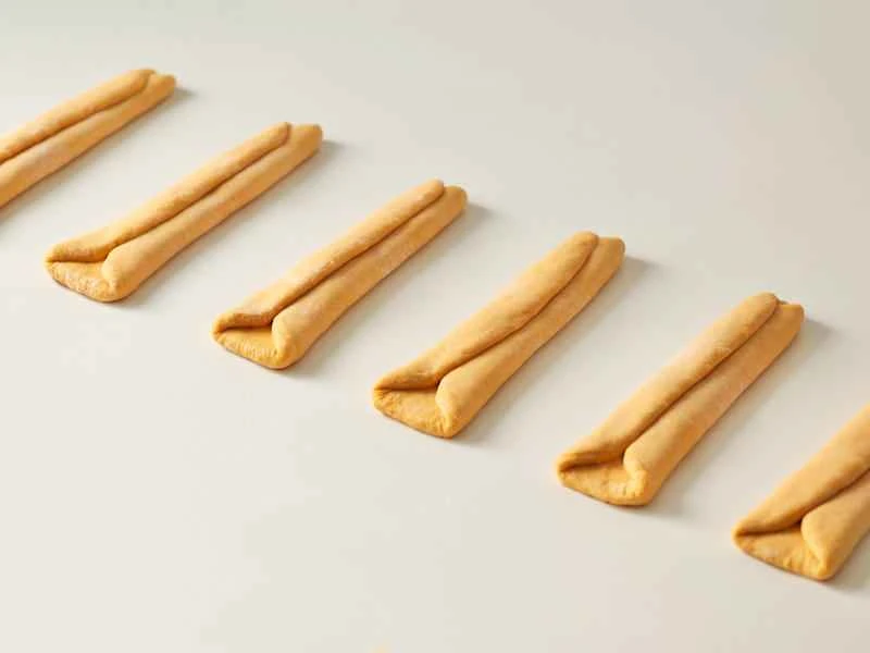 How to make pure milk hand-torn toast: Step 1