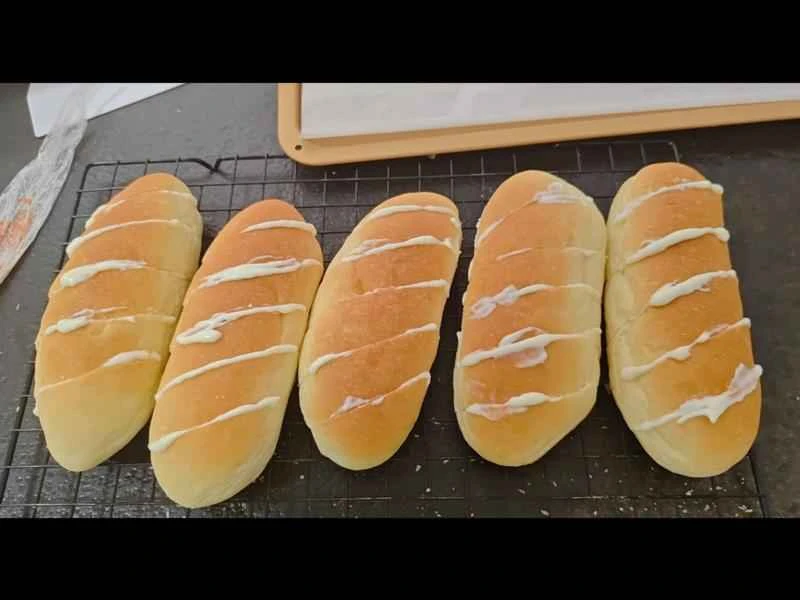 How to make pure milk hand-torn toast: Step 1