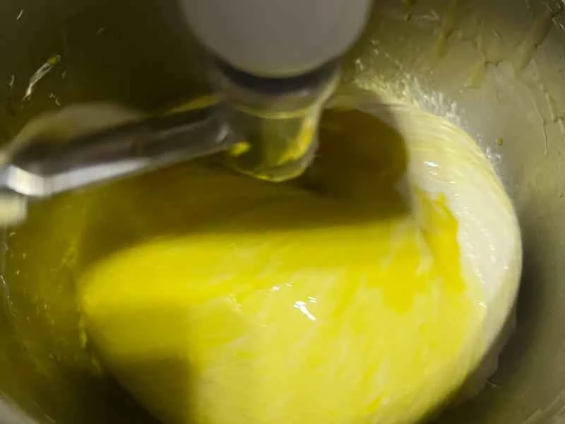 How to make pure milk hand-torn toast: Step 1