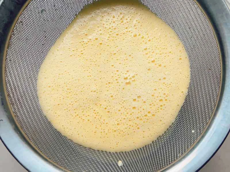 How to make pure milk hand-torn toast: Step 1