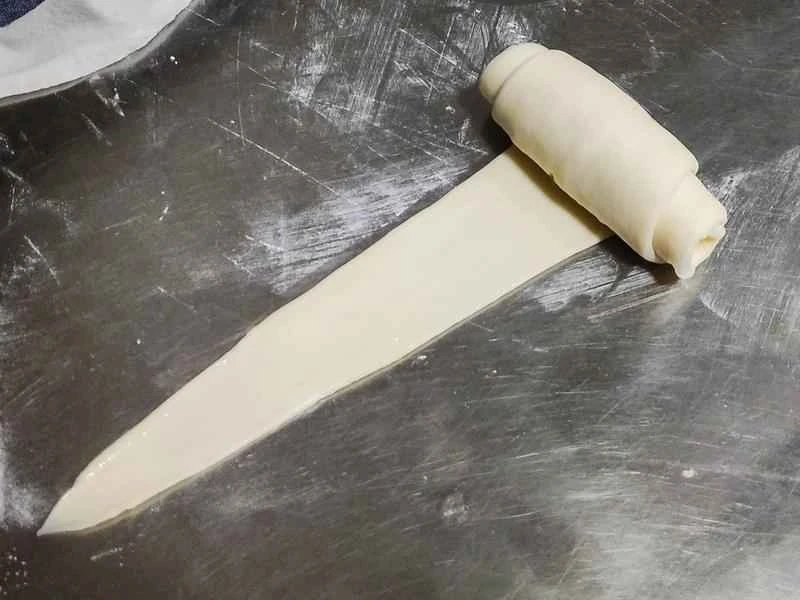 How to make pure milk hand-torn toast: Step 1