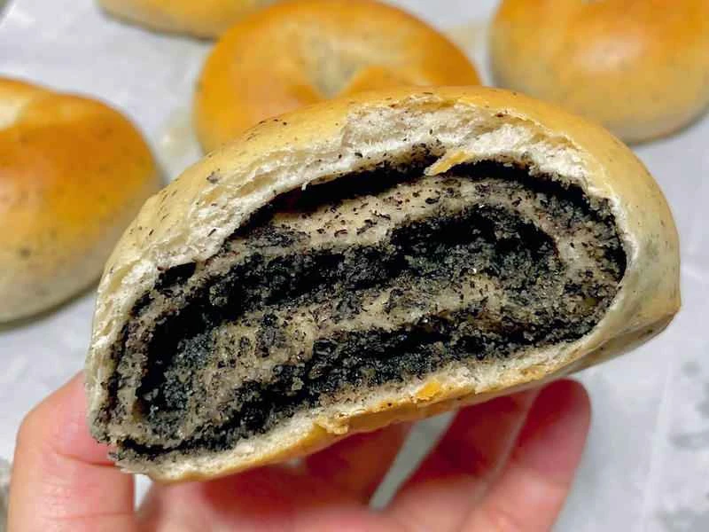 How to make pure milk hand-torn toast: Step 1