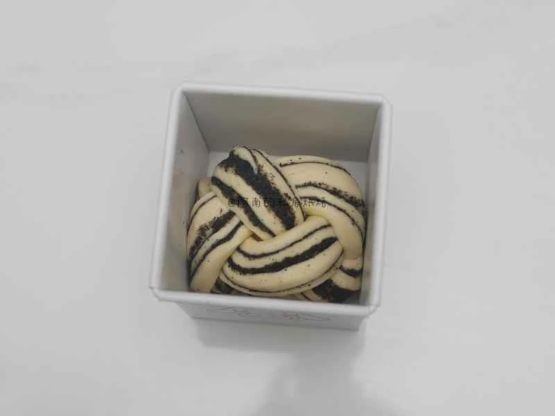 How to make pure milk hand-torn toast: Step 1