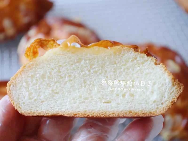 How to make pure milk hand-torn toast: Step 1