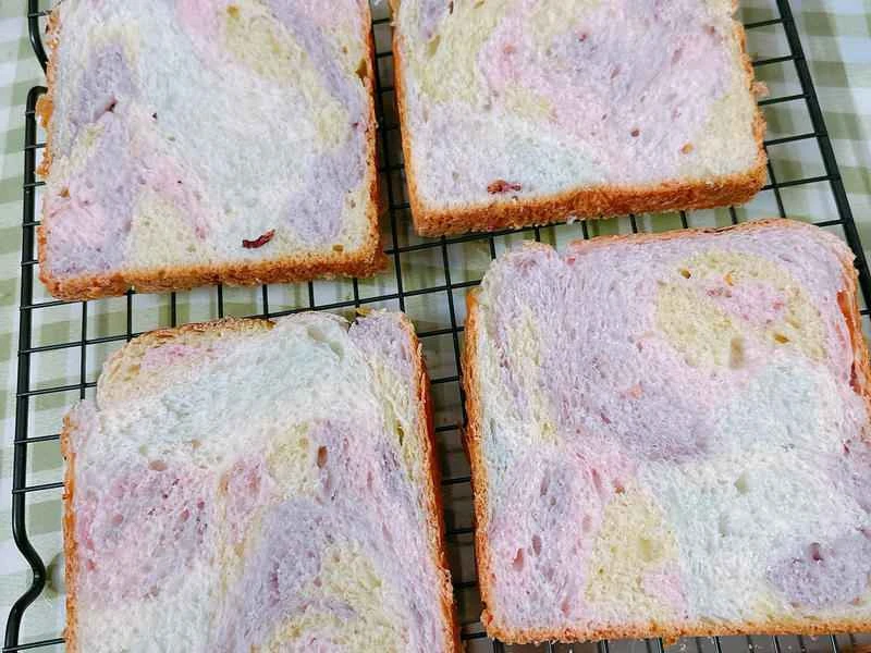 How to make pure milk hand-torn toast: Step 1