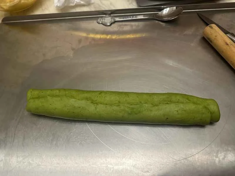 How to make pure milk hand-torn toast: Step 1