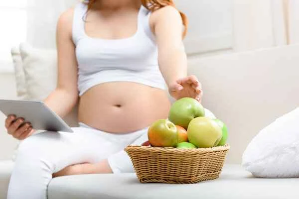 What to eat during pregnancy to prevent hair loss