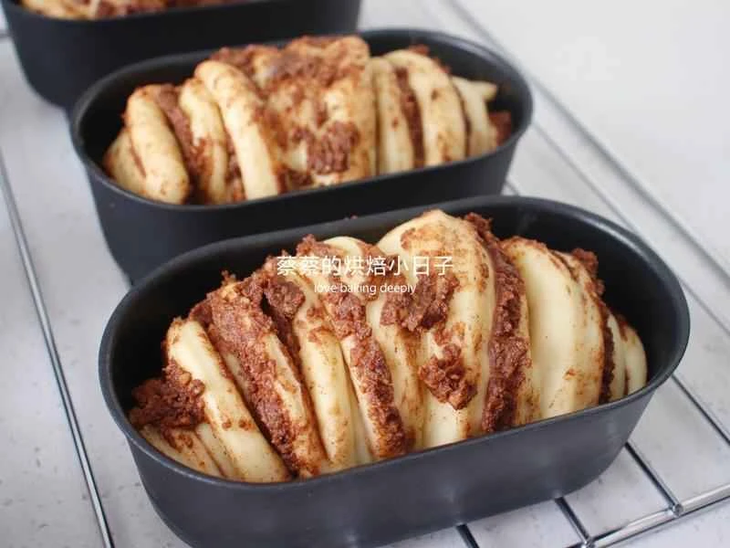 How to make pure milk hand-torn toast: Step 1