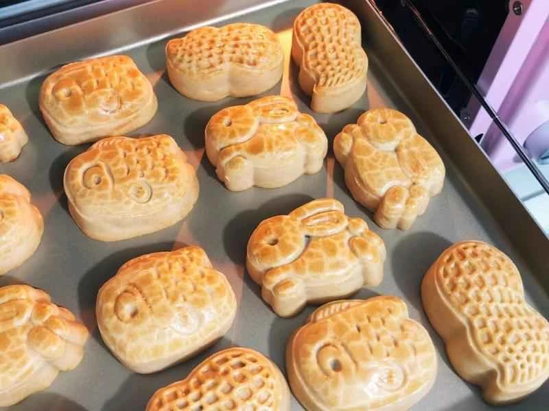 How to make pure milk hand-torn toast: Step 1