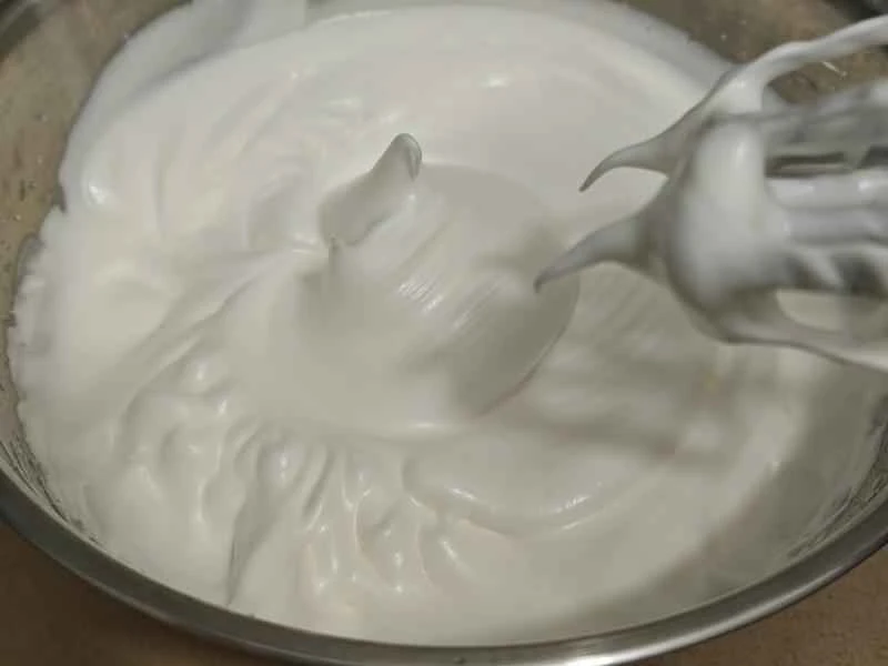 How to make pure milk hand-torn toast: Step 1