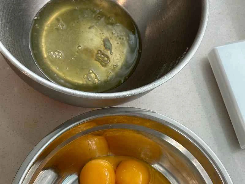 How to make pure milk hand-torn toast: Step 1