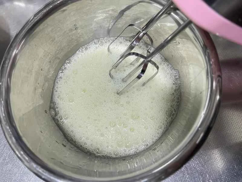 How to make pure milk hand-torn toast: Step 1