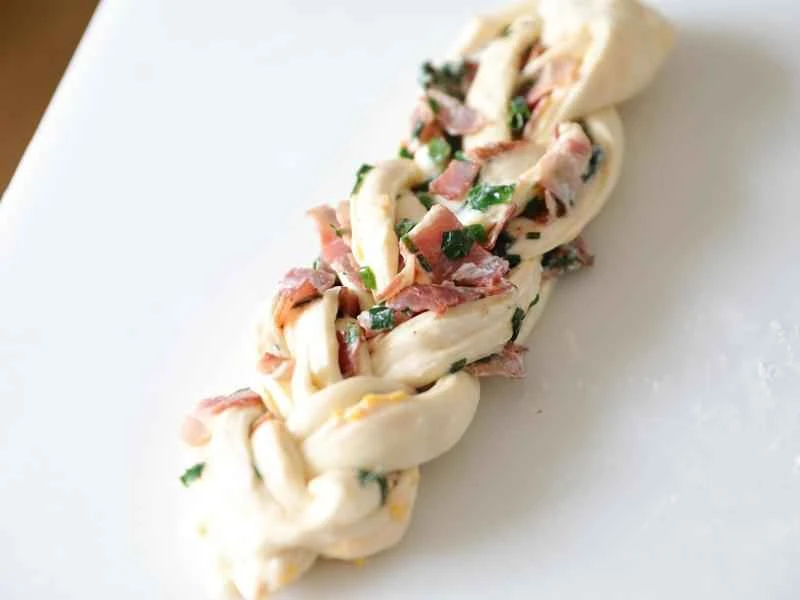 How to make pure milk hand-torn toast: Step 1