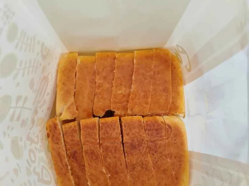 How to make pure milk hand-torn toast: Step 1