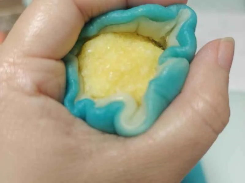 How to make pure milk hand-torn toast: Step 1