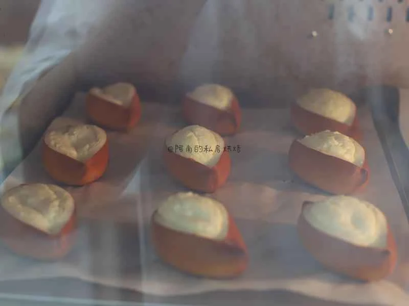 How to make pure milk hand-torn toast: Step 1