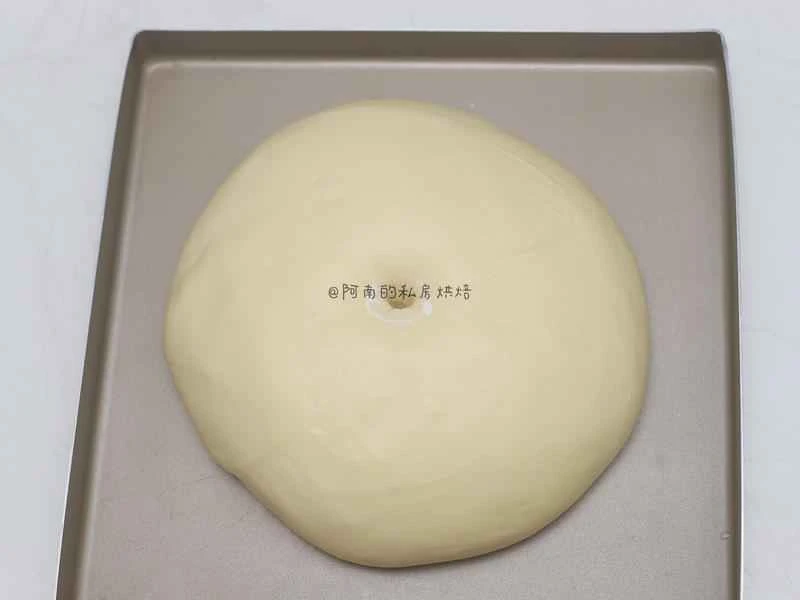 How to make pure milk hand-torn toast: Step 1