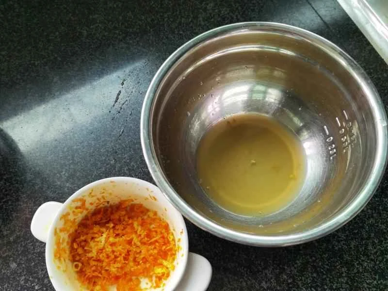 How to make pure milk hand-torn toast: Step 1