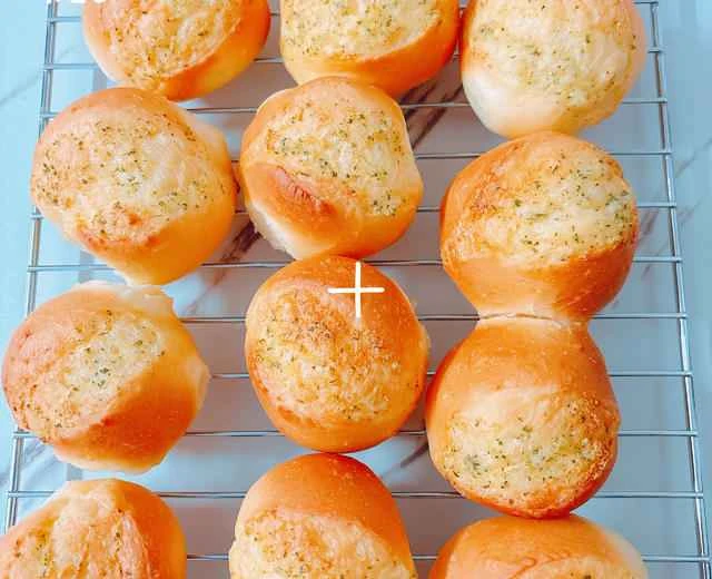 Recipe for "Baking" Garlic Mini Breads