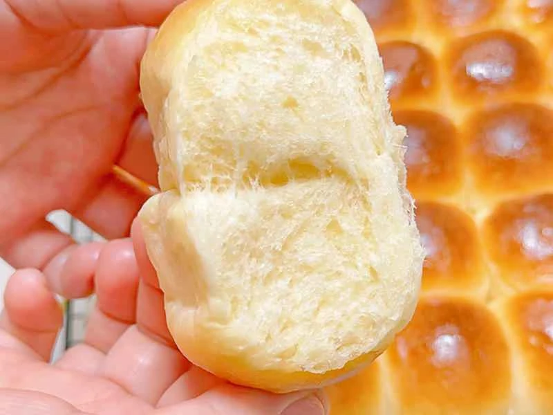 How to make pure milk hand-torn toast: Step 1