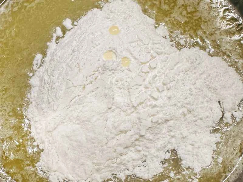 How to make pure milk hand-torn toast: Step 1