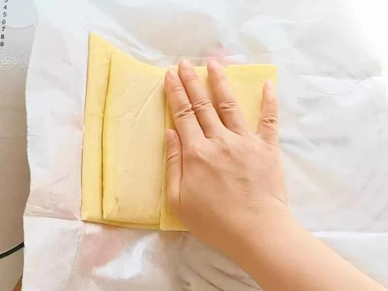 How to make pure milk hand-torn toast: Step 1
