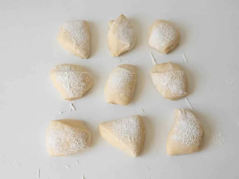 How to make pure milk hand-torn toast: Step 1