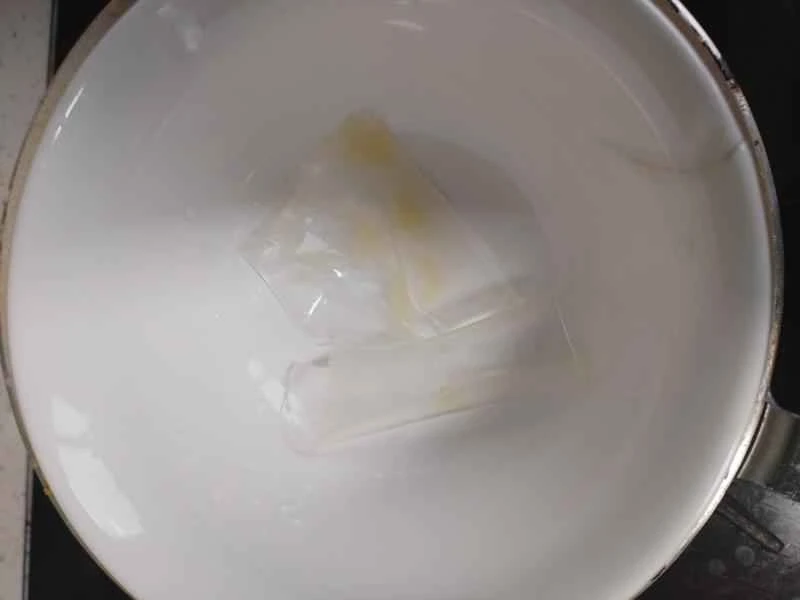 How to make pure milk hand-torn toast: Step 1