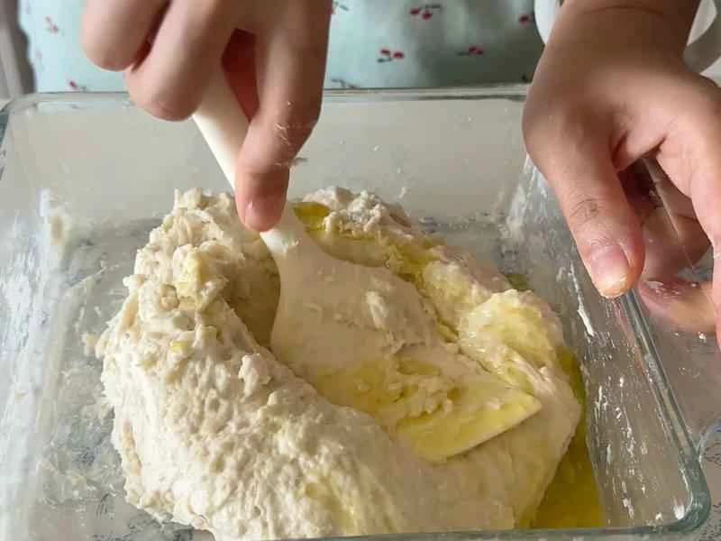 How to make pure milk hand-torn toast: Step 1