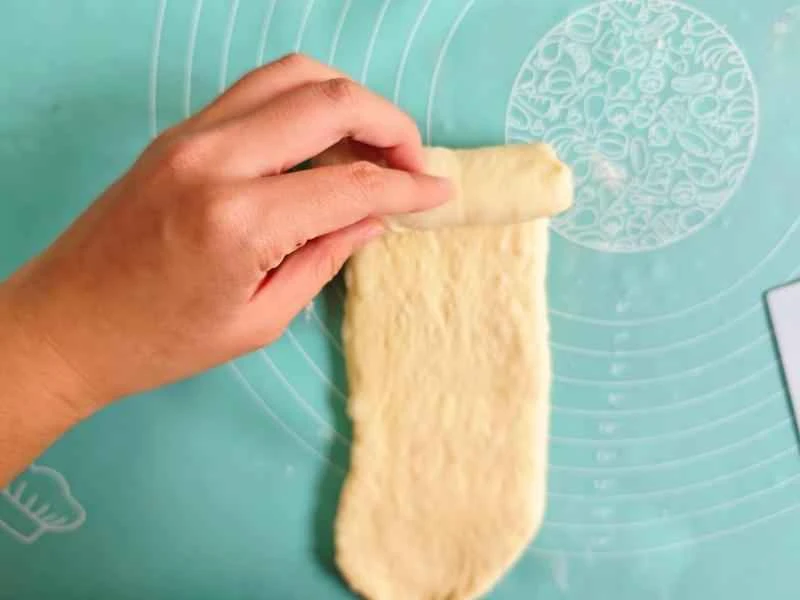How to make pure milk hand-torn toast: Step 1