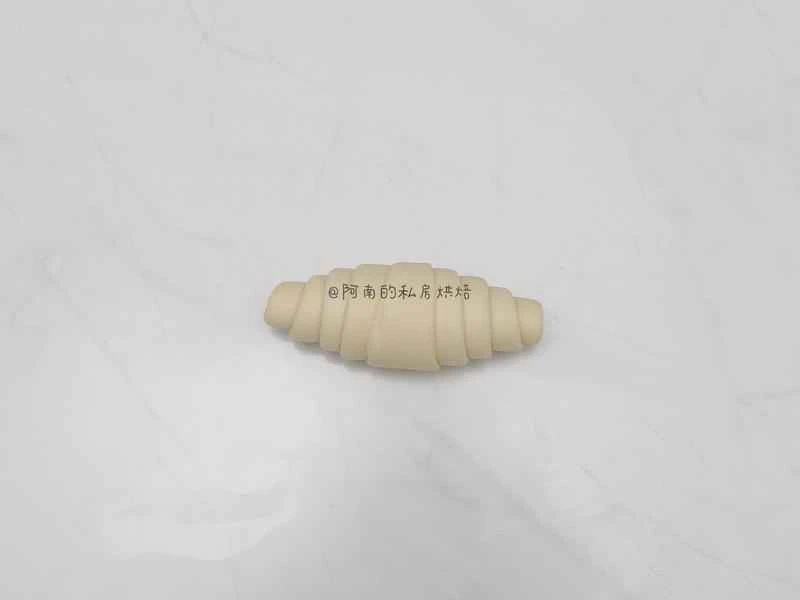 How to make pure milk hand-torn toast: Step 1