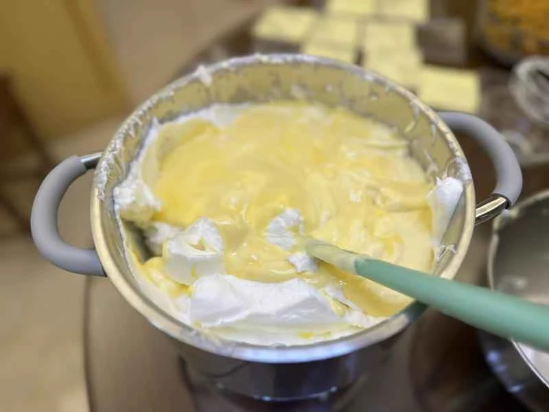 How to make pure milk hand-torn toast: Step 1