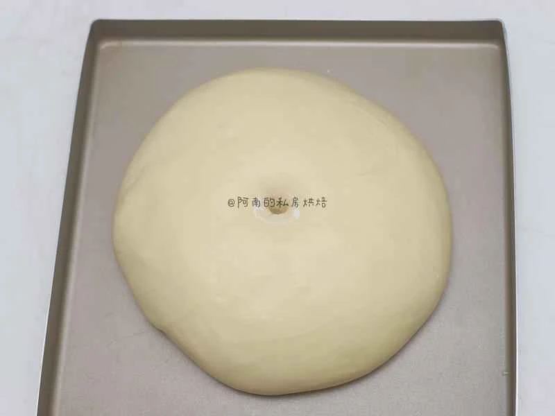 How to make pure milk hand-torn toast: Step 1