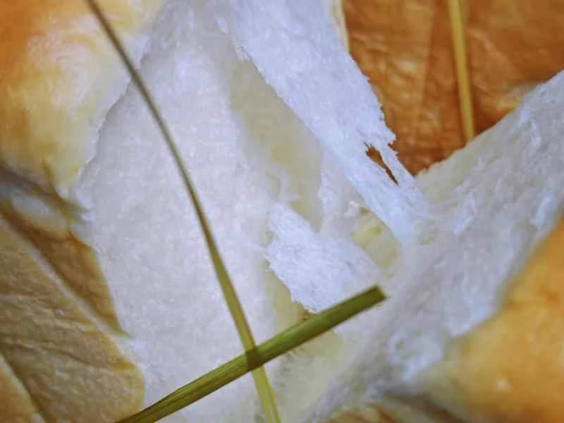 How to make pure milk hand-torn toast: Step 1