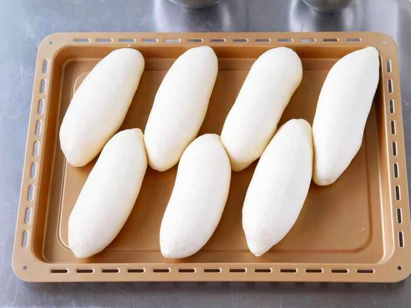 How to make pure milk hand-torn toast: Step 1